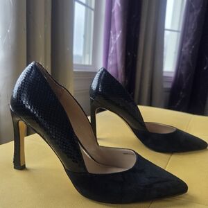 White House Black Market Black Textured Heels
